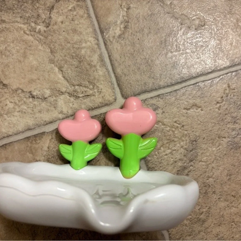Cute Flower Soap Dish White & Pink ABS Soap Holder Tray | Floral Design for bath